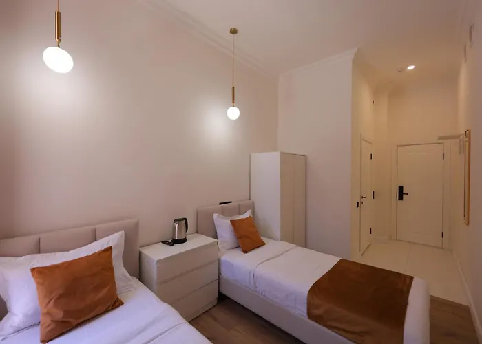 Hannah Inn - Ex Hello Inn